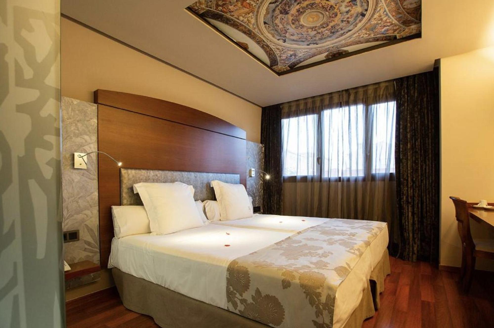 הואסקה Hotel Sancho Abarca Petit Spa מראה חיצוני תמונה